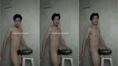 Bokep Indo Lawak Efek Jomblo Buah Semangka Pun Dilubangi Kontolin Monster - Bokeplah